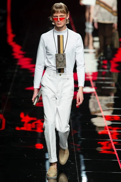 Look 52
